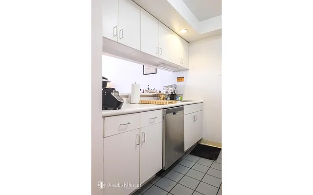 Rented by Douglas Elliman | media 3
