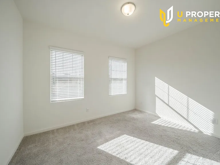 808 Juniper St — Photo 13