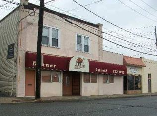 4 Franklin Pl, Woodmere, NY 11598