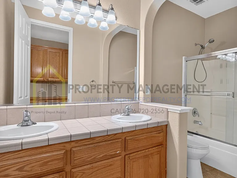 1570 Charm Way — Photo 29