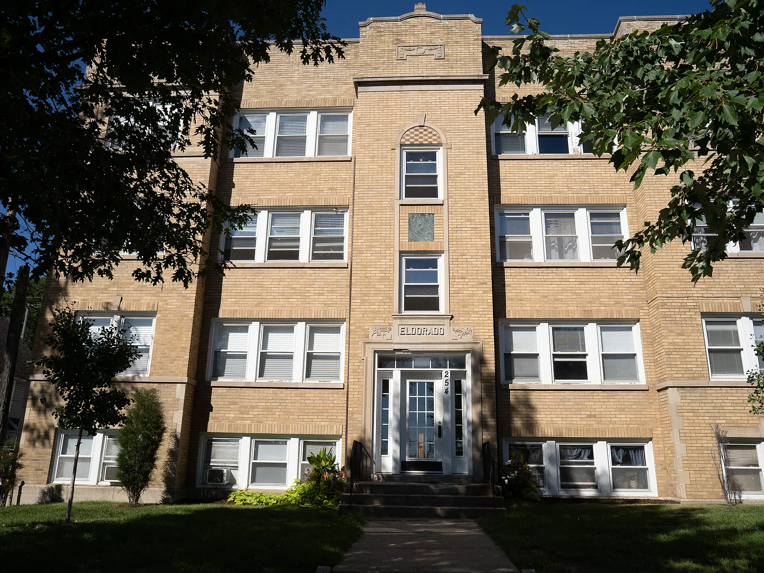 254 Lincolnway — Photo 2