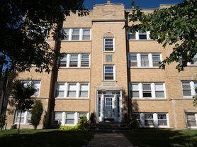 254 Lincolnway, Valparaiso, IN