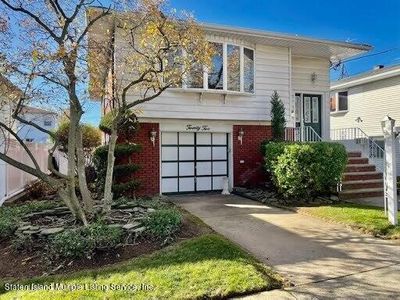 22 Eva Ave, Staten Island, NY, 10306