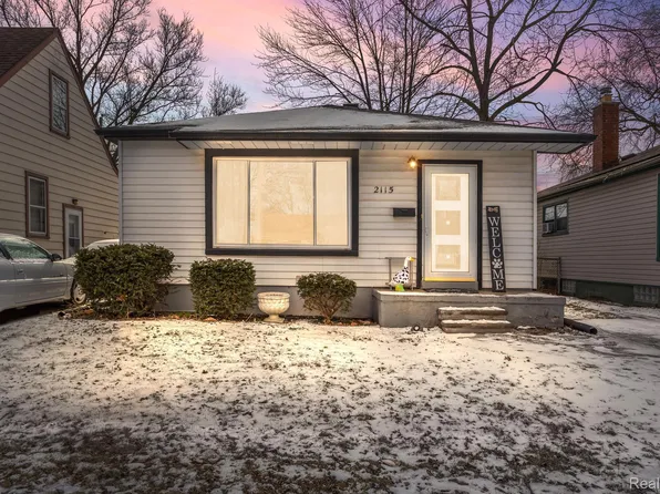 2115 Buckingham Ave, Lincoln Park, MI 48146