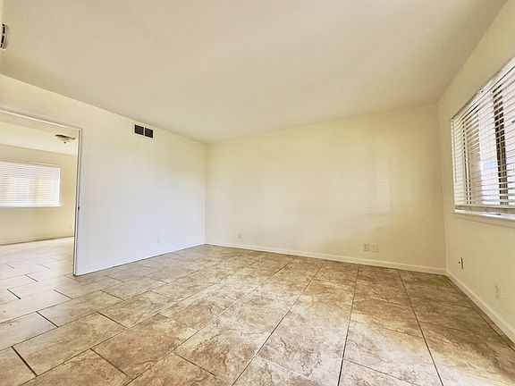 2nd image of 501 W Louisiana Ave #103