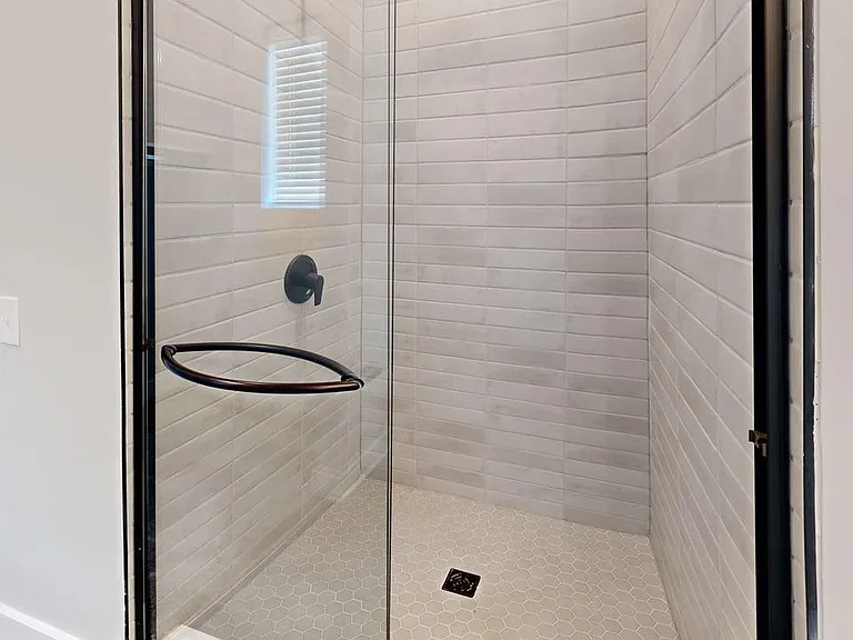 2B-Tillmore-at-Quarry-Trails-Shower 2B-Tillmore-at-Quarry-Trails-Shower