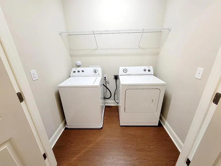 3944 Volkswalk Pl — Photo 31