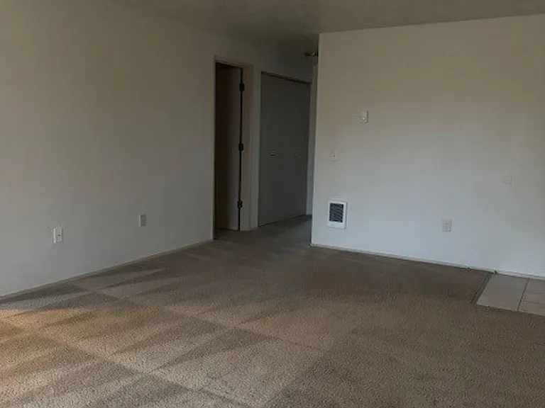 Churchdale Apartments — Photo 7