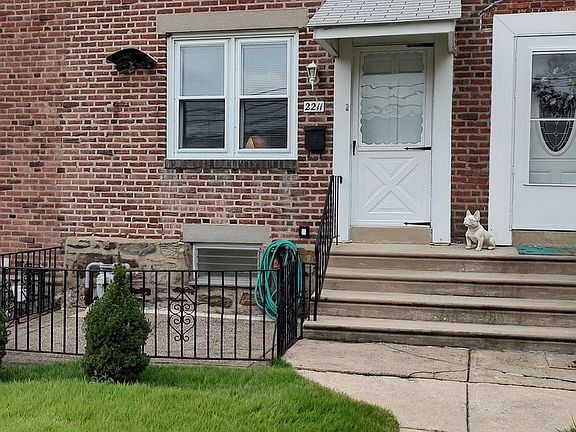 2nd image of 2211 Bond Ave