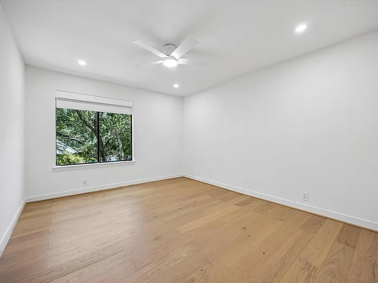 201 Litchfield Ln — Photo 19