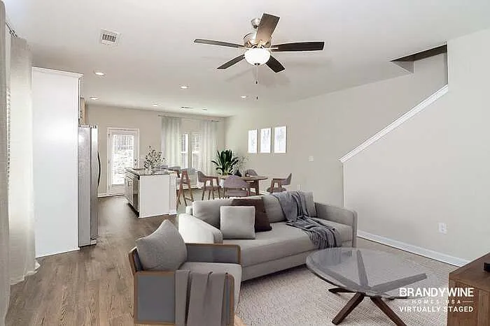 212 Crestview Way — Photo 3