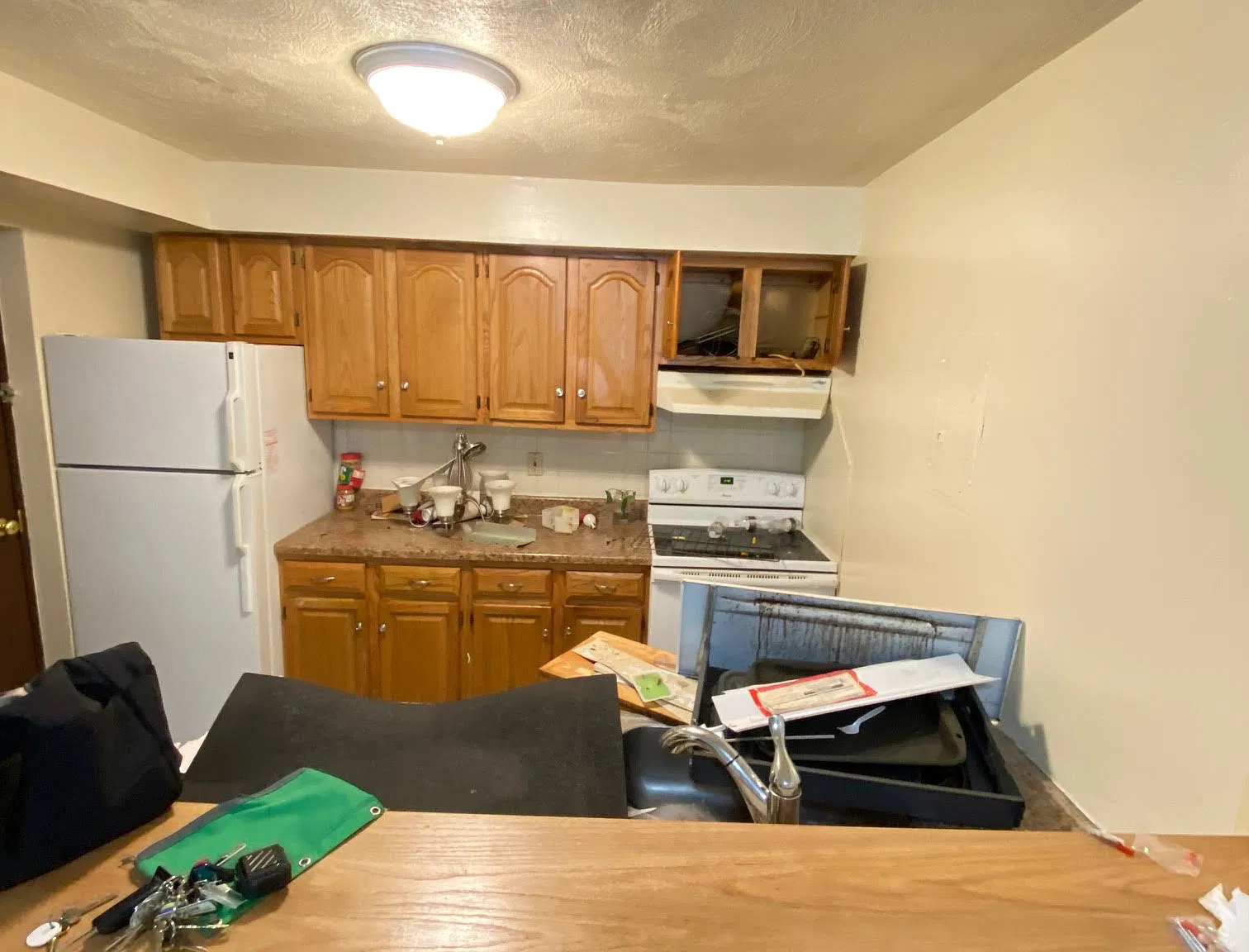2 bed, 1.0 bath, 750 sqft, $2,100 — Photo 2
