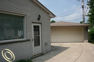 4th image of 8240 Roosevelt St