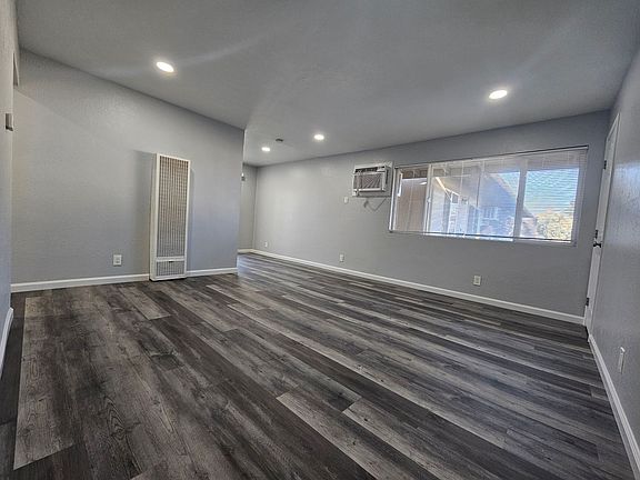 3rd image of 4819 Clayton Rd APT 14