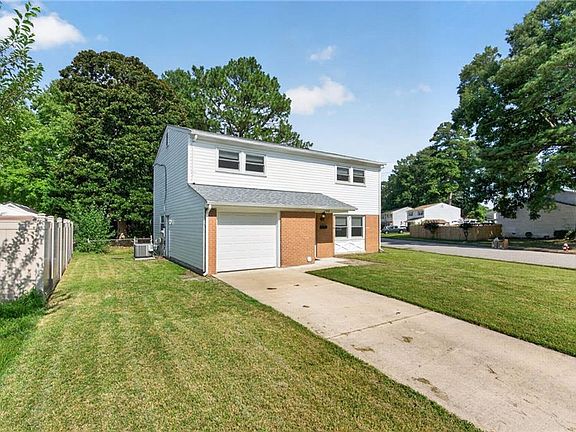 2nd image of 208 Lowden Hunt Dr