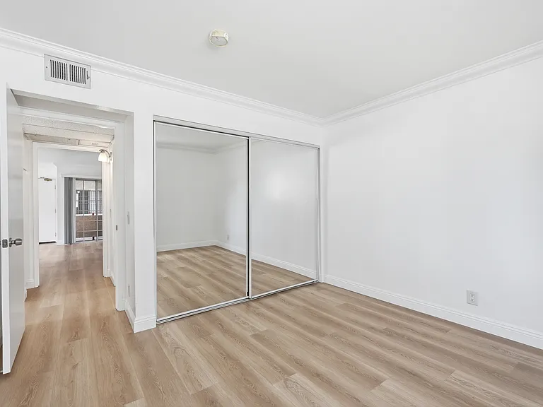 908 S Shenandoah St #104 — Photo 19