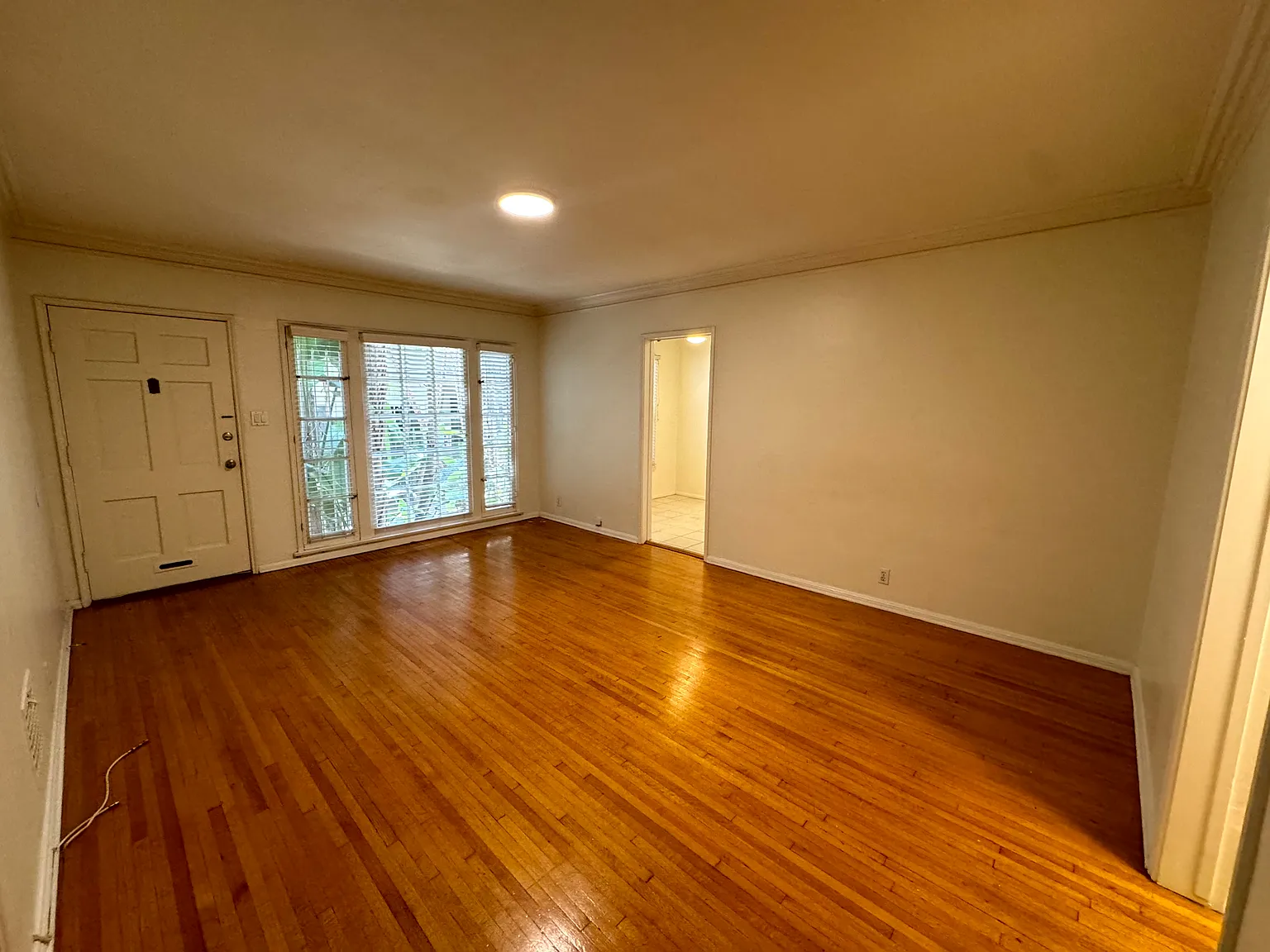 1271 N. Crescent Heights Blvd — Photo 2