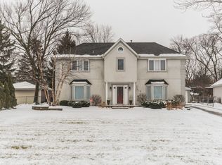 318 Central Ave, Willowbrook, IL 60527