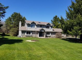 4418 Cherokee Trl, Hubertus, WI 53033