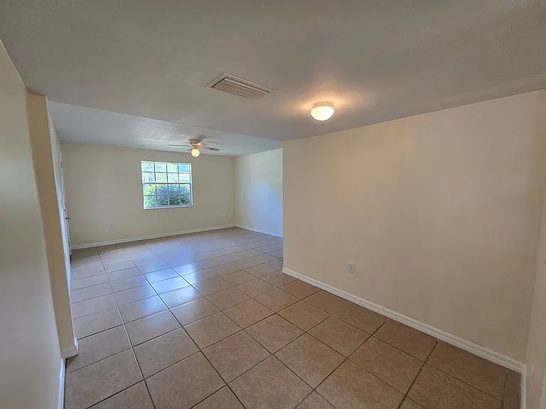 1748 23rd St — Photo 3