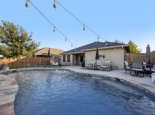 335 Coral Vine Ln, Burleson, TX 76028
