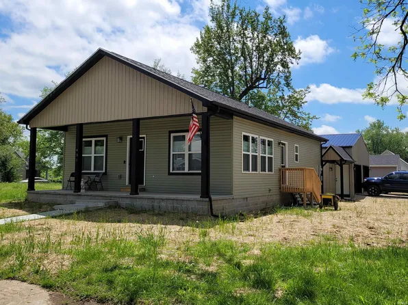 431 E Washington St, Oakland City, IN 47660