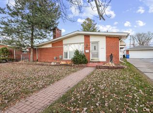 24736 Masch Ave, Warren, MI 48091