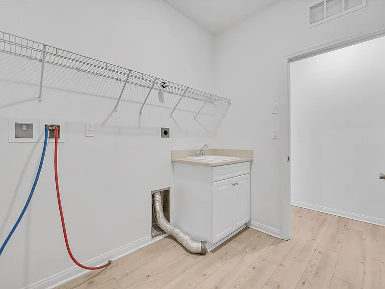 4688 Florence Dr — Photo 8