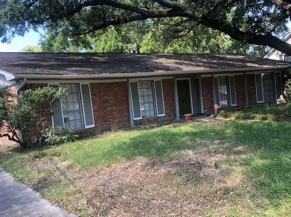 7810 Locke Ln, Houston, TX 77063