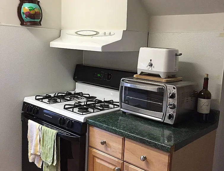 305 Milbank Ave #3 — Photo 8