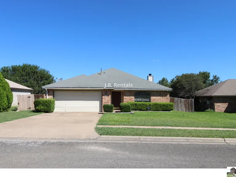 1506 Creek St — Photo 89