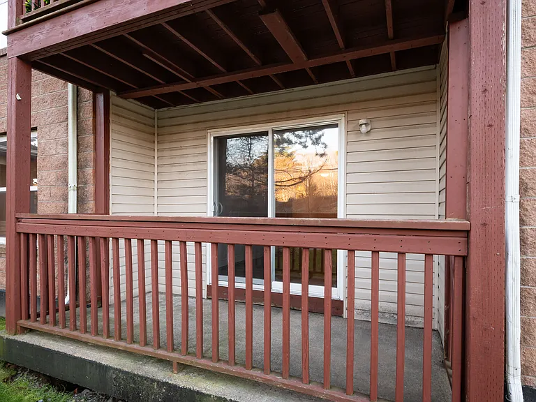 680 Parkland Dr — Photo 12