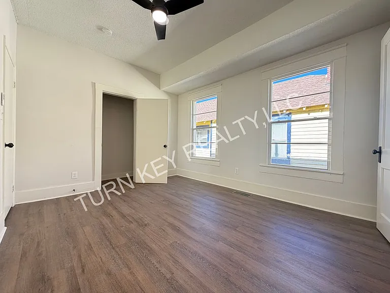 219 47th Pl N — Photo 11