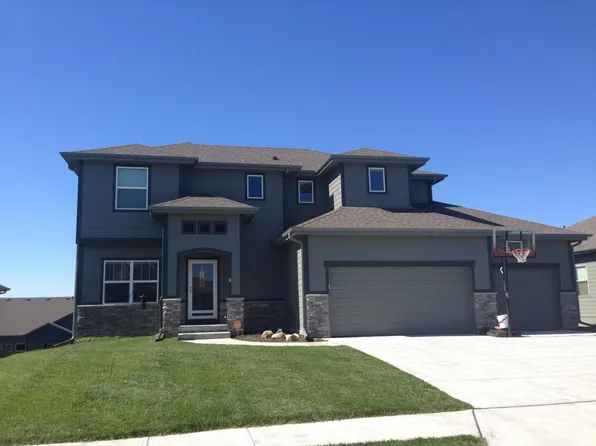 8518 S 104th St, Lavista, NE 68128