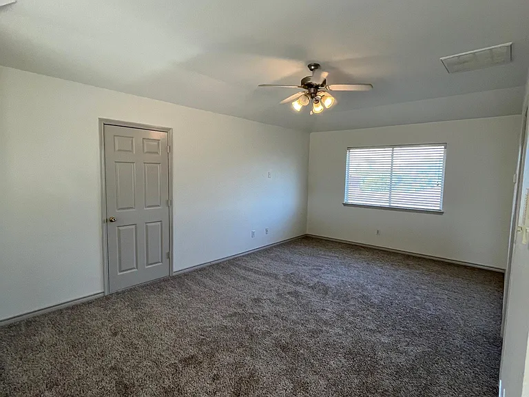 1200 Oakley Dr — Photo 14