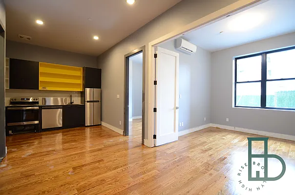 Rented by Miron Realty Group | media 37