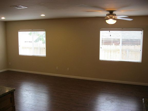family room off kitchen