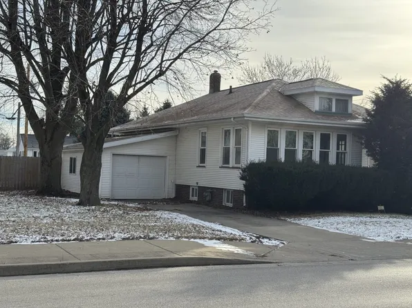 2008 Saint Vincents Ave, La Salle, IL 61301