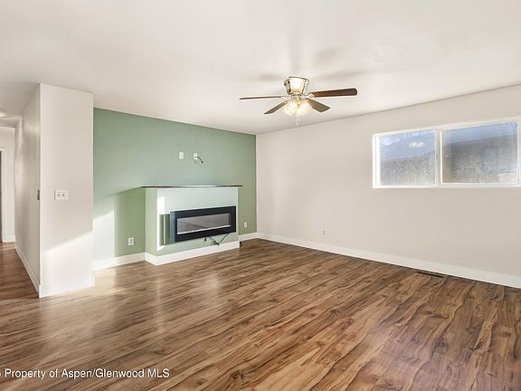 4th image of 2820 West Ave