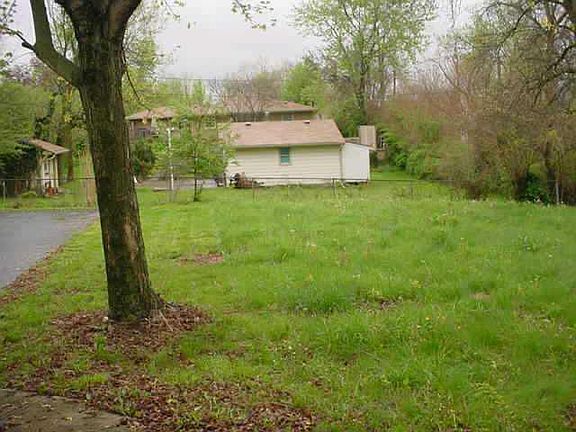 5th image of 3536 E Redfern Dr