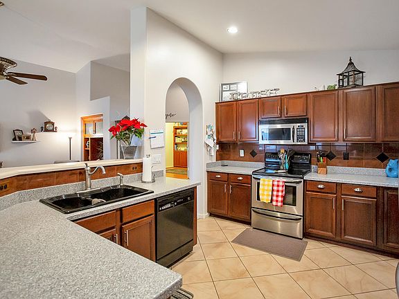 5th image of 16153 W Monte Cristo Ave