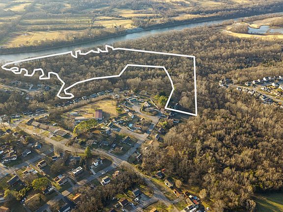 2nd image of 932 Hermitage Rdg