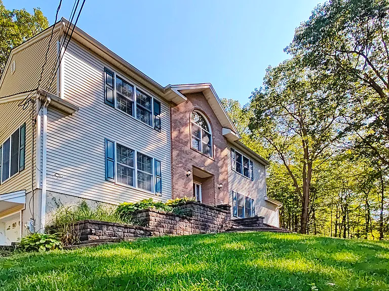 281 Kinnelon Rd — Photo 5