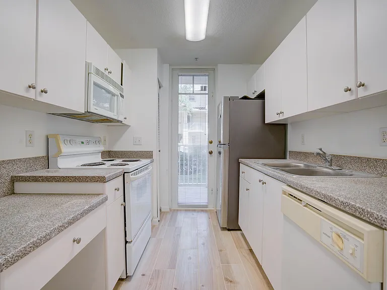 1136 Town Center Dr #11 — Photo 21