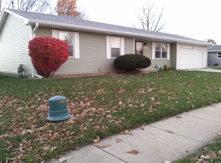 607 Phillips Dr, Champaign, IL