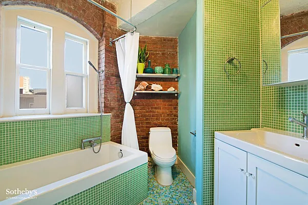 Rented by Sotheby's International Realty | media 13