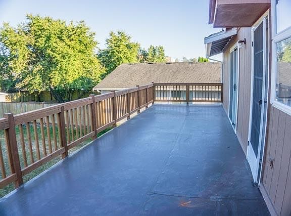 Grand Deck