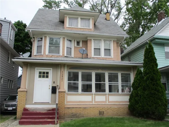 12421 Ingomar Ave, Cleveland, OH 44108