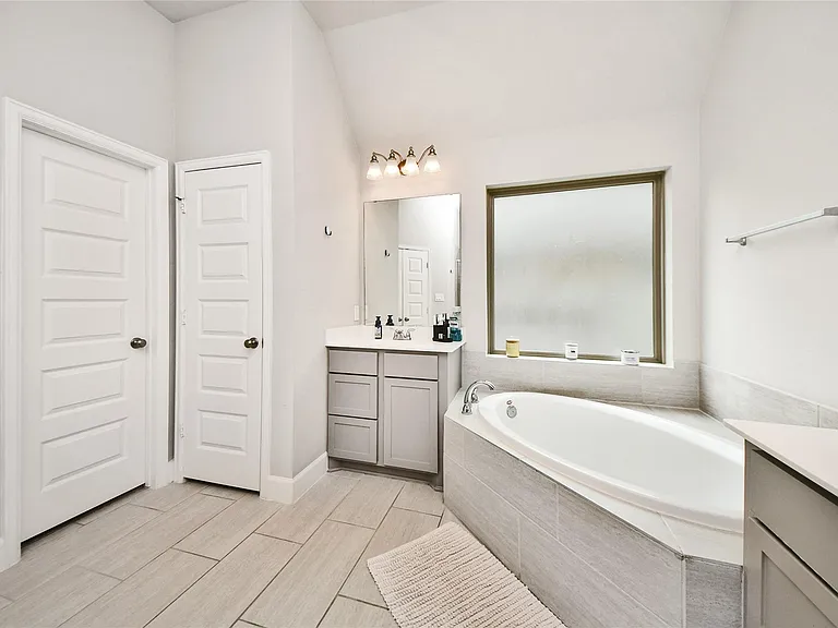 2206 Forest Trace Ln — Photo 23