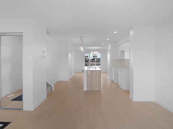 5th image of 21035 25th Ave NW